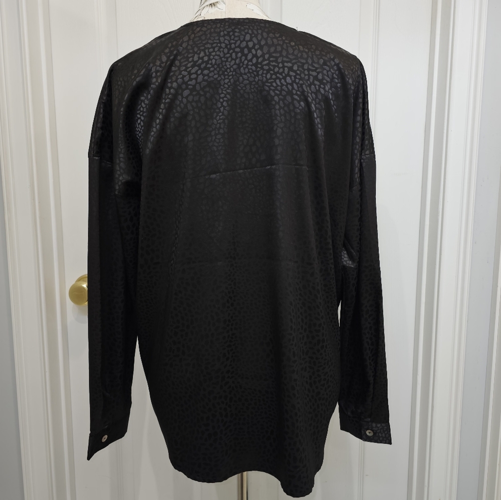 entro, Size Small, Elegant Black Women's Top, Cheetha Print - Picture 5 of 11